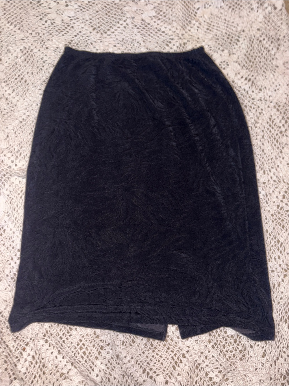 Women's Black Midi Skirt - Sleek Everyday Essential